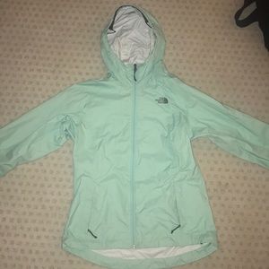 WOMENS NORTH FACE RAIN JACKET